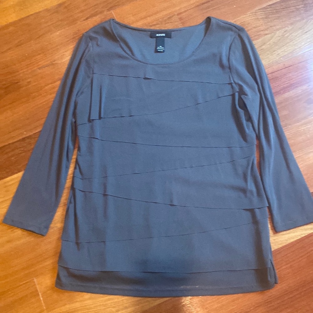 3/$30 SALE!  Ladies Alfani top!